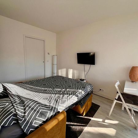 Studio proche Versailles/Paris ☆ Parking gratuit 3min à pied Le Chesnay  Extérieur photo