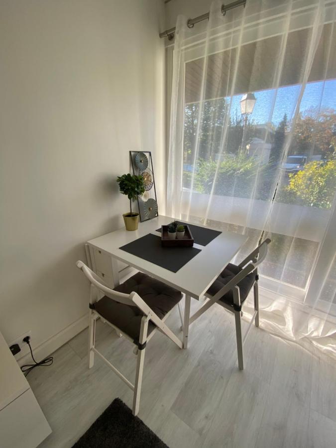 Studio proche Versailles/Paris ☆ Parking gratuit 3min à pied Le Chesnay  Extérieur photo