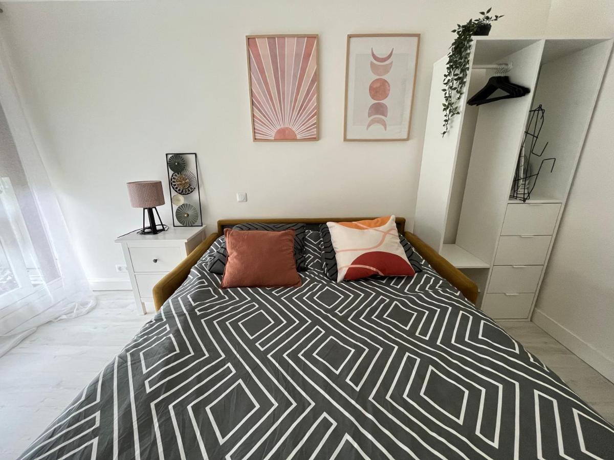 Studio proche Versailles/Paris ☆ Parking gratuit 3min à pied Le Chesnay  Extérieur photo